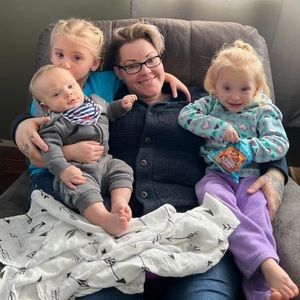 Meet your Posher, Cari